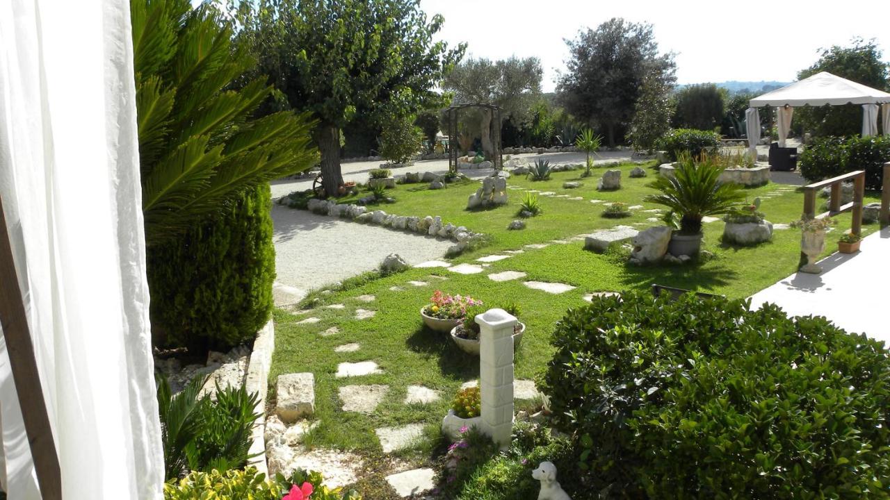 فيلا ألبيروبيللوفي Trullicolarossa المظهر الخارجي الصورة